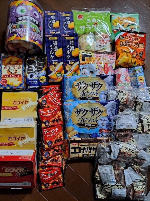 َq(*^^*) 
