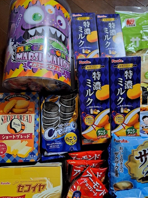 َq(*^^*)