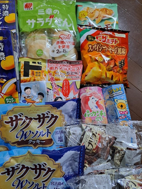 َq(*^^*)
