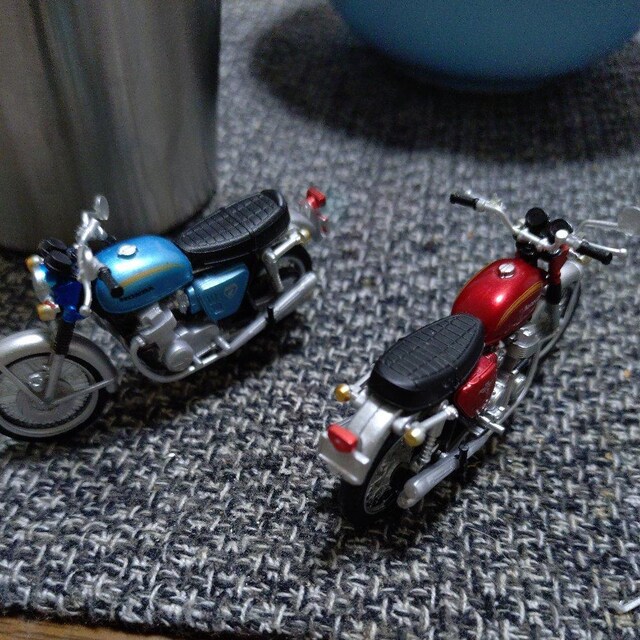 ~j`A@z_CB750 Zbg  zr[ 