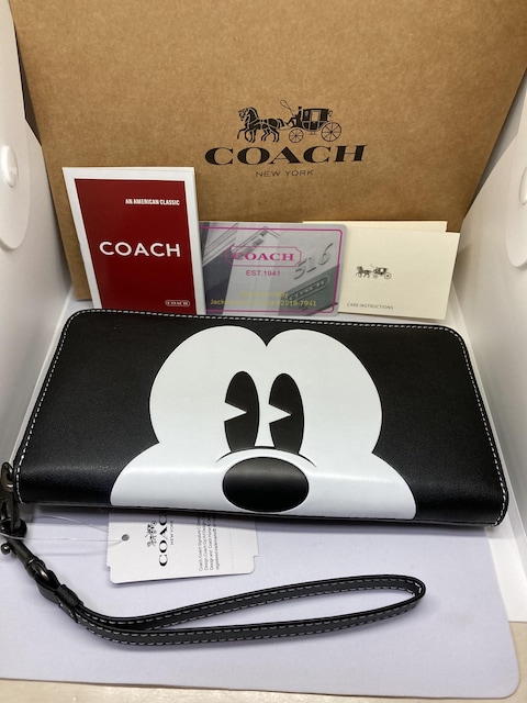 COACH  R[`   CN037   z  COACH~~bL[}EXR{   Wbs[EHbg   uh 