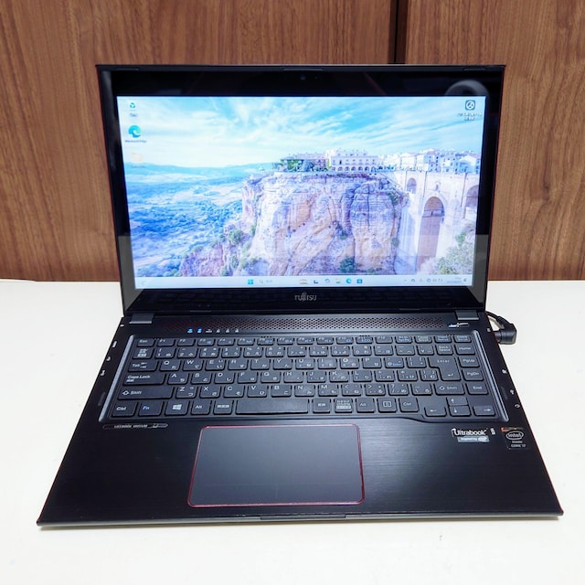 FUJITSU LIFEBOOK Corei7 8GB SSD256GB Office2024 Excel Word J  PC{/Ӌ@ 