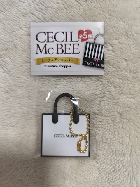 ZV}Nr[ CECIL McBEE ~j`AVbp[@zCg~ubN   uh 