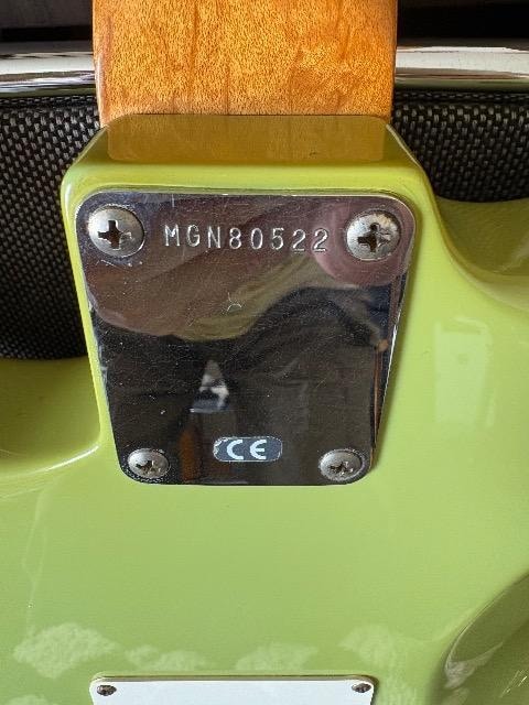 FenderUSAJX^Vbv}X^[O[hXggLX^[  zr[ 