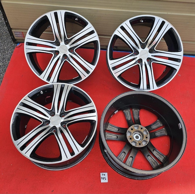 BLACK ART  zC[19C` 19~8.0J +38 PCD: 114.3~5H nua:  73mm zC[̂  /oCN