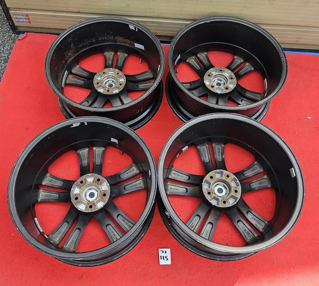 BLACK ART  zC[19C` 19~8.0J +38 PCD: 114.3~5H nua:  73mm zC[̂  /oCN