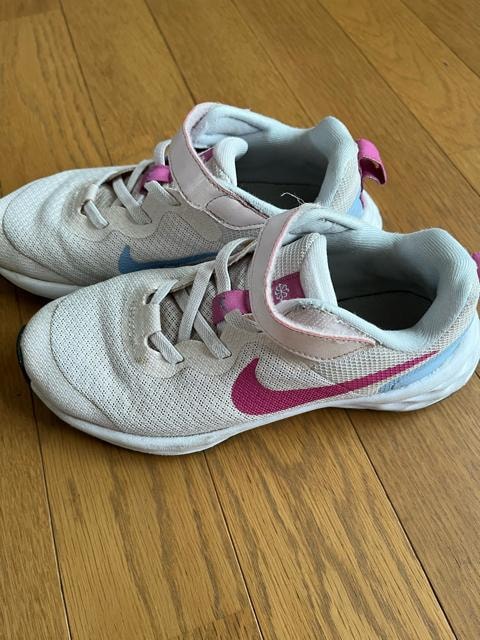 NIKE Xj[J[  uh 