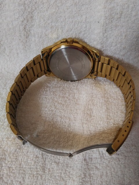 Õi { CASIO MTP-VD01 S[h@dr؂
