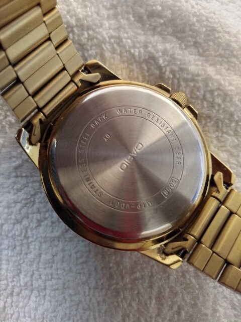 Õi { CASIO MTP-VD01 S[h@dr؂