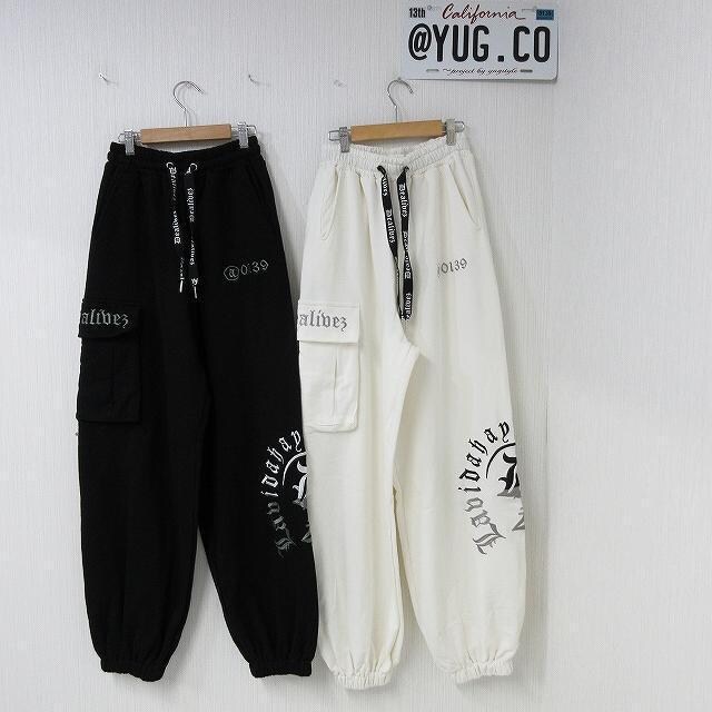 NEWŐVwXLyDealivezzBlack Letter Chpc ALLhJ SideS ̃J[S|Pbgt