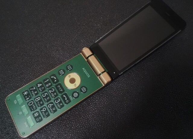 au AQUOS K SHF34 CO[ SIMbNς