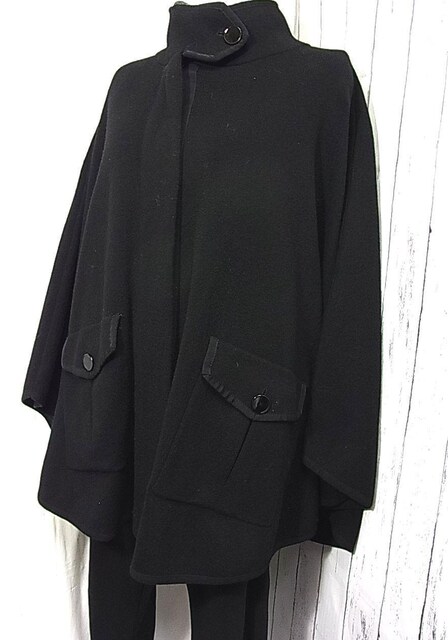 ǕiKiMassimo Dutti@}bVfbeB@P[vR[g@|`@M