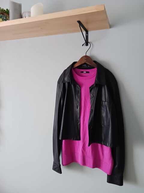 Bershka/AE^[tFCNU[̃ubNAE^[ 