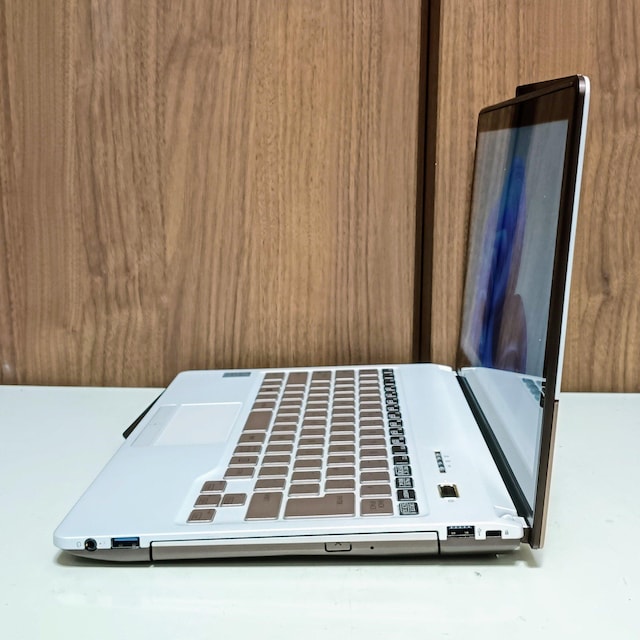 FUJITSU LIFEBOOK Corei5 8GB SSD512GB ^b`pl DVD WebJ Office  PC{/Ӌ@ 