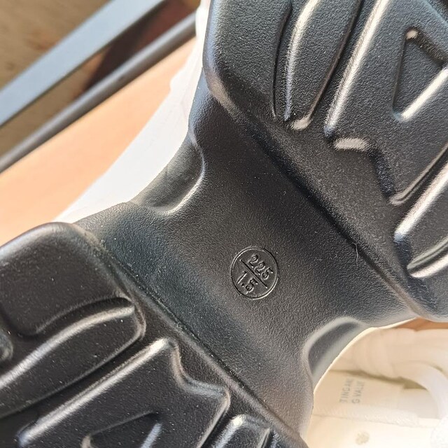 Vi 22.5cm fB[X Xj[J[ zCg V[Y C [Jbg  t@bV 