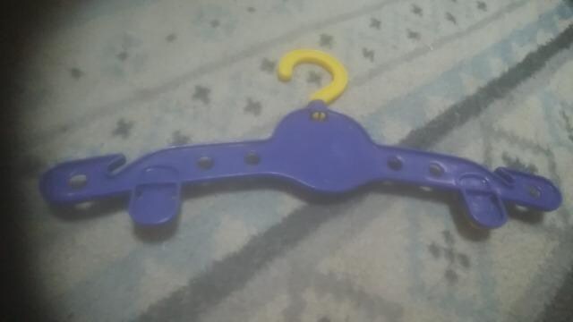 qnK[