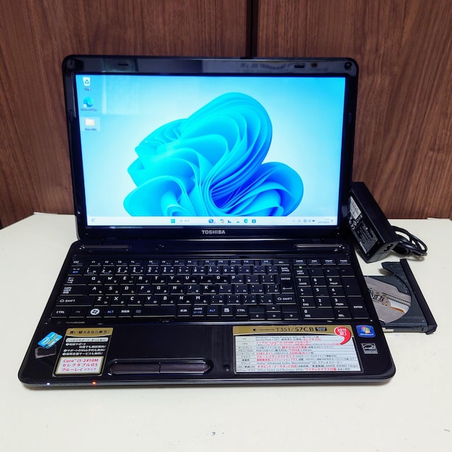 TOSHIBA dynabook Corei5 8GB SSD256GB Windows11 Office u[C  PC{/Ӌ@ 