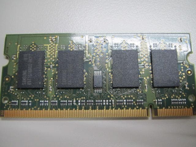 SAMSUNG M470T2864QH3-CF7 PC2-6400S 1GB  PC{/Ӌ@ 