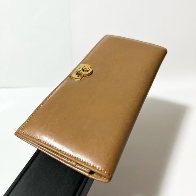 Salvatore Ferragamo tFK K`[j U[ ܂ z uE  uh 