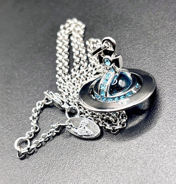 Vivienne Westwood 6_Zbg  uh 
