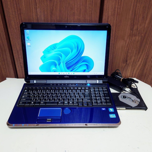FUJITSU LIFEBOOK Corei7 16GB SSD512GB Windows11 Office u[C  PC{/Ӌ@ 