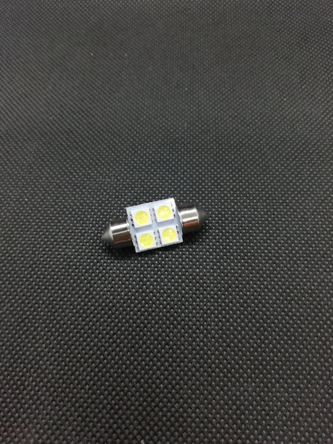 ySMD5050zLED  4  T10x31mm P tFXg  /oCN