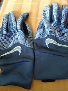 NIKE܁@