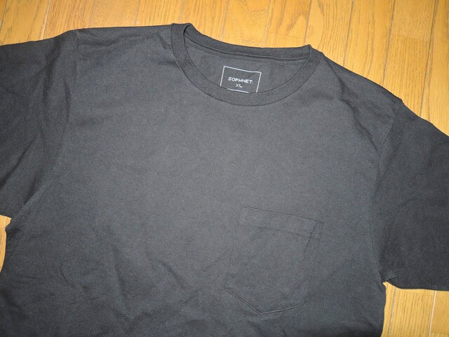 SOPHNET. \tlbg Jbg\[ XL  TVc BACK HEM PANEL POCKET TEE  uh 