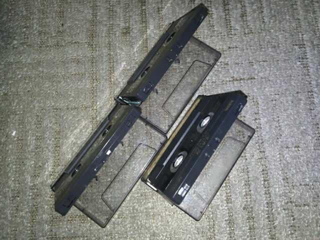 ^gpσJZbge[v AXIA ANVA AU-IVx 74 ^|WV  CD/DVD/rfI 