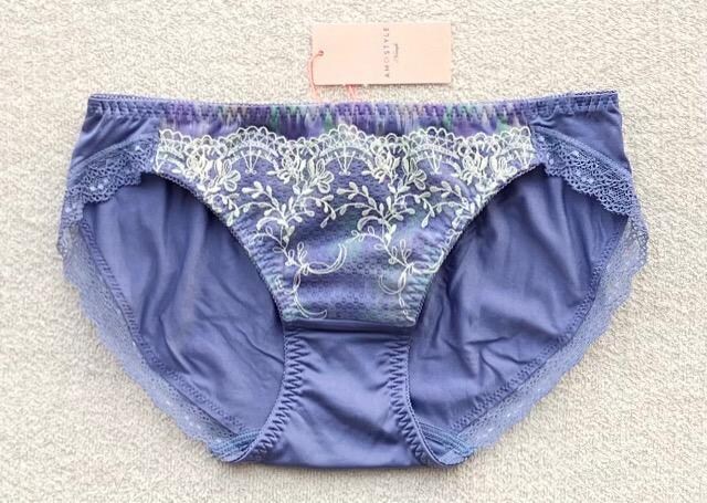 Triumph AMOSTYLE V[c MTCY 4Zbg  t@bV 
