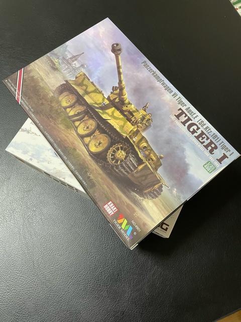 1/35Tiger IE^OƃL[x[Q82^vfZbg̔  zr[ 