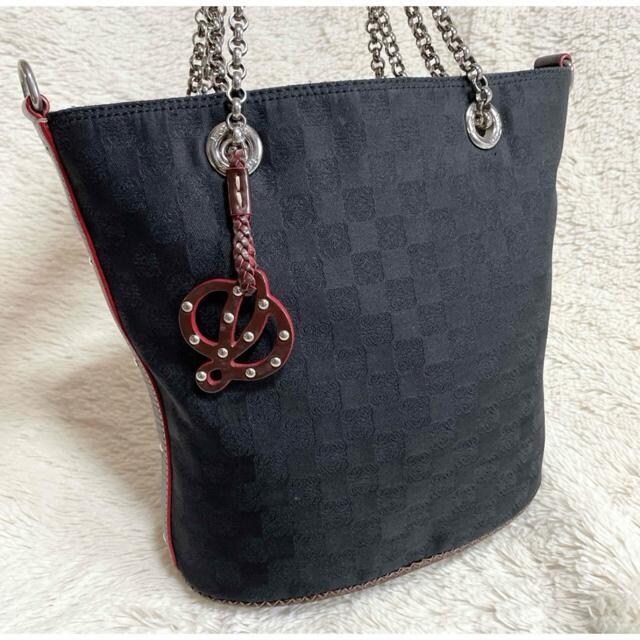 i  LOEWE Gx oPc `F[ AiO V_[obO  uh 