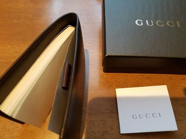 GUCCIU[p  uh 