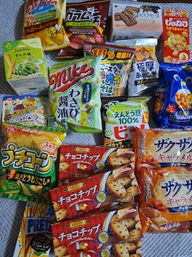 َq(^.^)