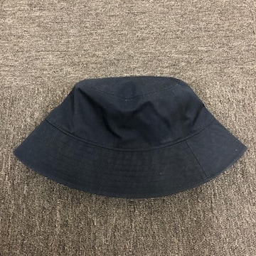 UNIQLO jN ubNebNnbg u[