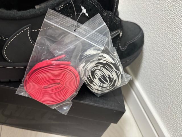 AIR JORDAN 1 LOW BLACK PHANTOM travis  jt@bV 