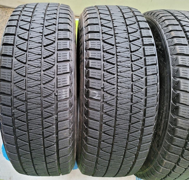 oa X^bhX ^C 18C`uaXg BLIZZAK DM-V3 225/60R18 100Q ^Ĉ4{  /oCN
