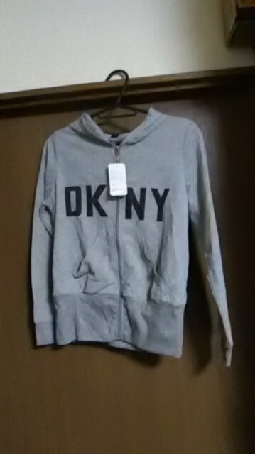 R*Vi*DKNY*p[J[ 