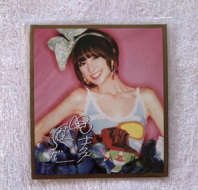 AKB48 cq F ʐ^   ^gObY 