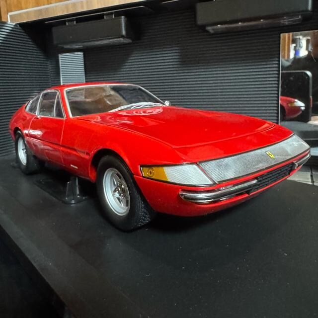 ŖWi  1/18 tF[ 365GTB/4 fCgi f69   zr[ 
