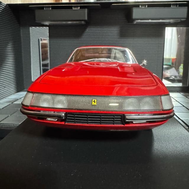 ŖWi  1/18 tF[ 365GTB/4 fCgi f69  zr[ 