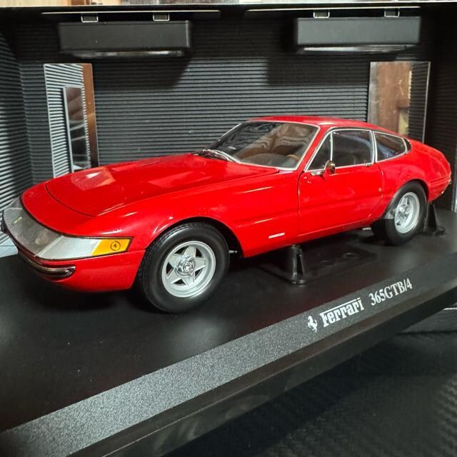 ŖWi  1/18 tF[ 365GTB/4 fCgi f69  zr[ 