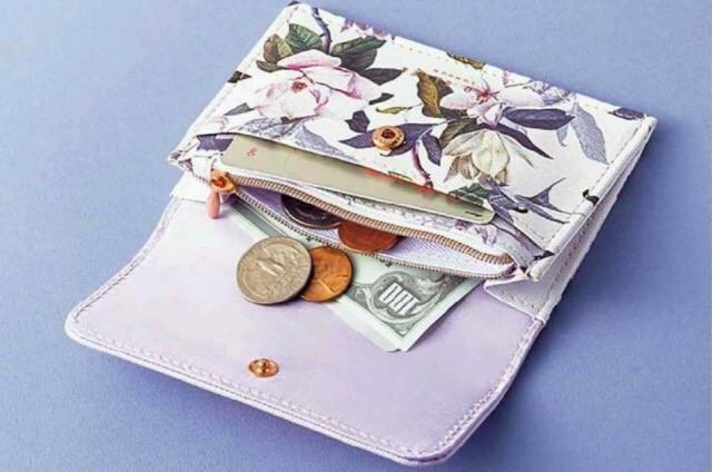 lSԎGt^TED BAKER}`~jz