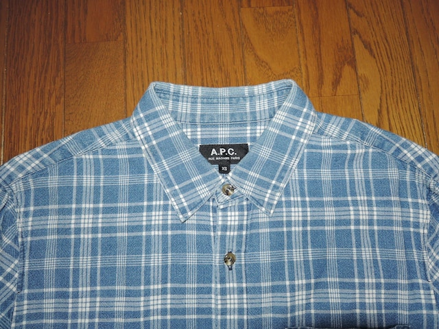 A.P.C. A[y[Z[ `FbNVc XS n  Vc  uh 