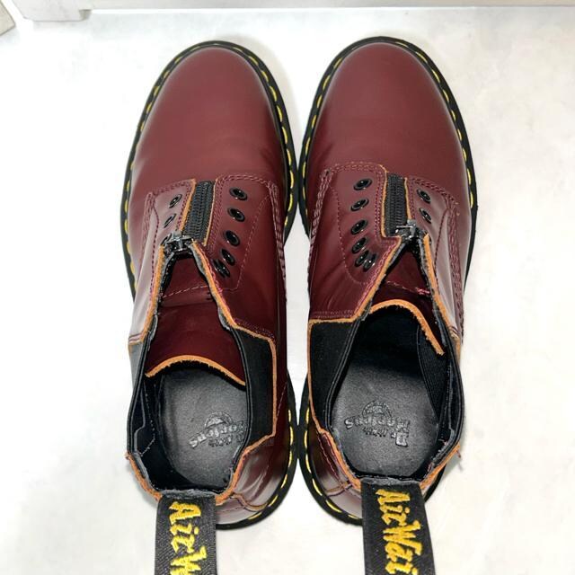 i Dr.Martens tgWbv TChSAu[c UK6  t@bV 