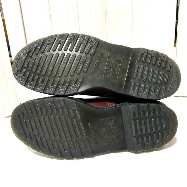 i Dr.Martens tgWbv TChSAu[c UK6  t@bV 