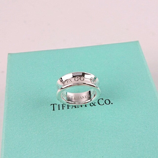 Tiffany eBt@j[ O