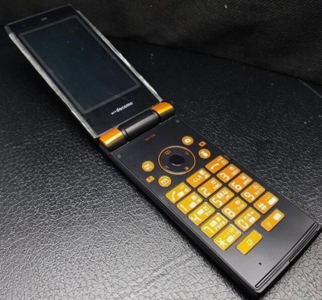 docomo SH-03E IW SIMbNς