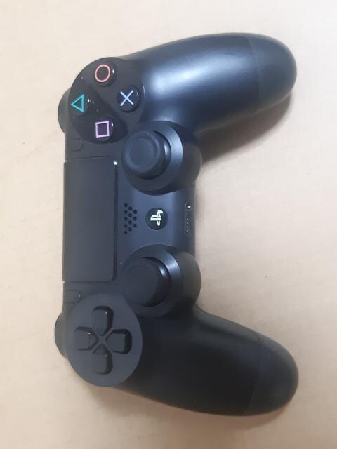 PS4{́@@mFς