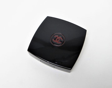 CHANEL Vl W RgDXg 2020 `[NJ[320 [WvtH cʑUSEDyz